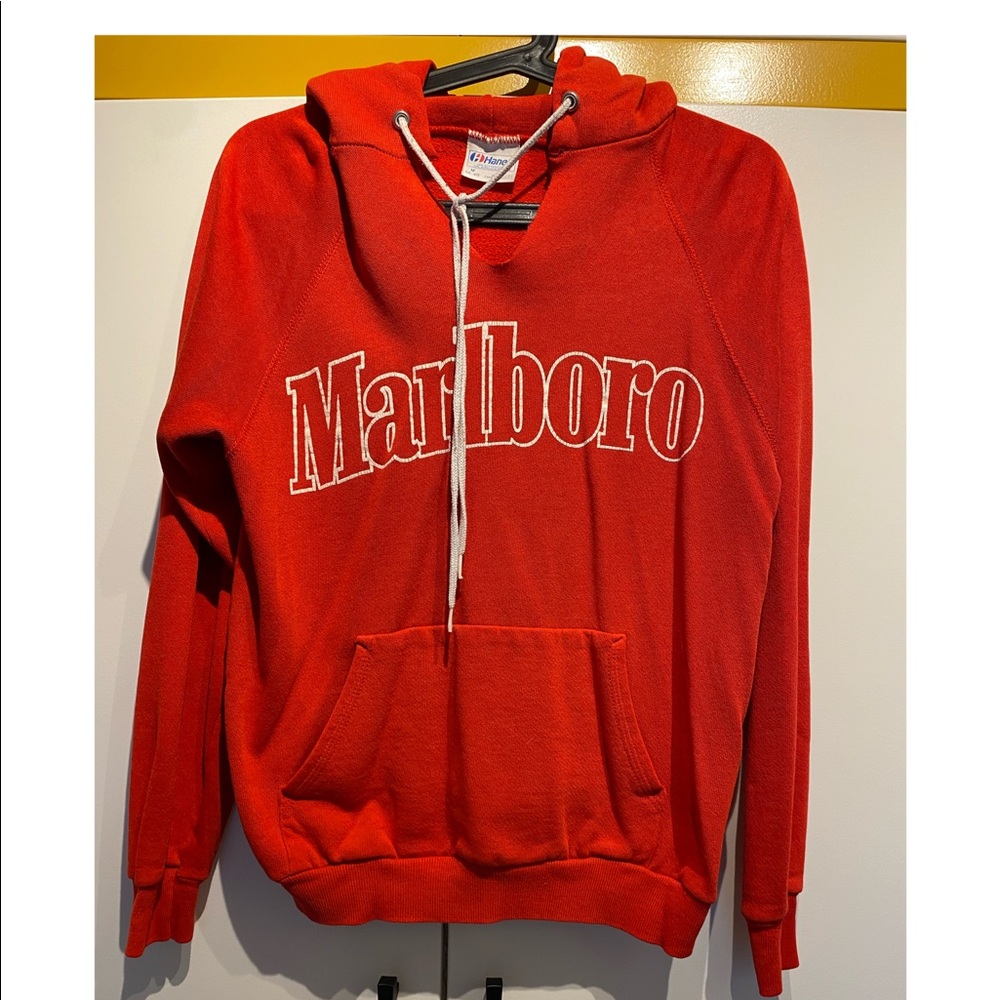 Vintage Marlboro hoodie! Unisex, red, fits mens small.